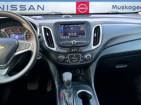 Used 2022 Chevrolet Equinox LT FWD image 9