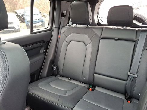 Certified 2023 Land Rover Defender 110 X-Dynamic SE image 12