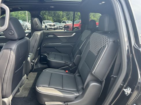 New 2026 GMC Acadia Denali w/ Super Cruise Package AWD/4WD image 30