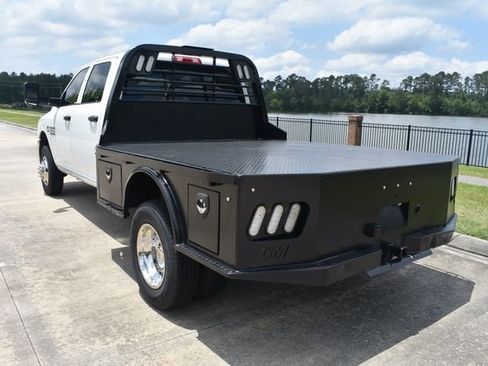 Used 2018 RAM 3500 Tradesman w/ Chrome Appearance Group image 5