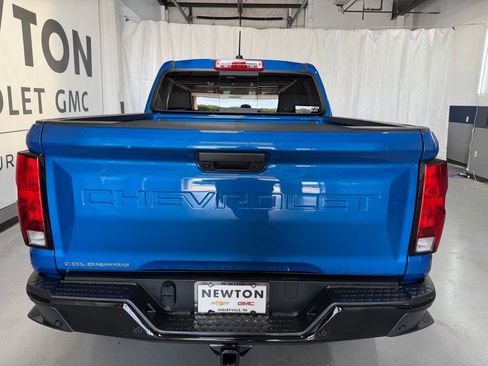 Used 2023 Chevrolet Colorado Trail Boss w/ Technology Package AWD/4WD image 29