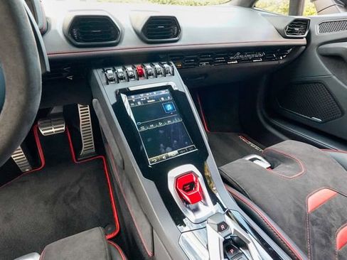 Used 2022 Lamborghini Huracan EVO RWD image 67