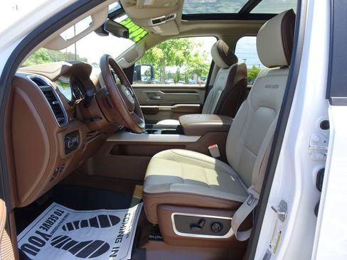 Used 2020 RAM 1500 Laramie AWD/4WD image 10