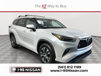 Used 2023 Toyota Highlander L video 1