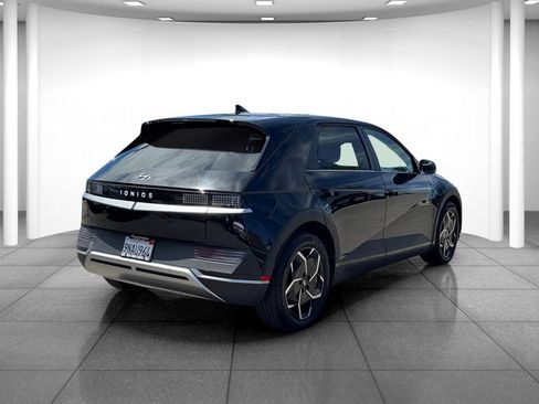 Certified 2024 Hyundai Ioniq 5 SEL RWD image 5