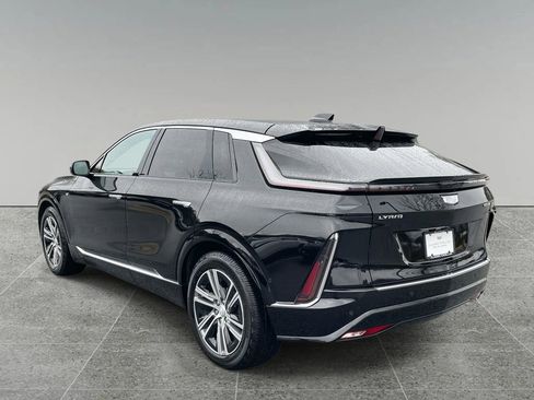 Certified 2023 Cadillac Lyriq Luxury image 3