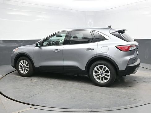 Used 2022 Ford Escape SE FWD image 4