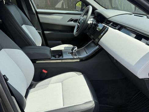 New 2026 Land Rover Range Rover Velar Dynamic SE image 12