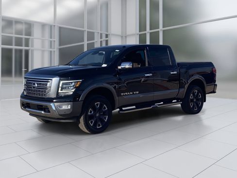 Used 2020 Nissan Titan Platinum Reserve w/ Moonroof Package image 3
