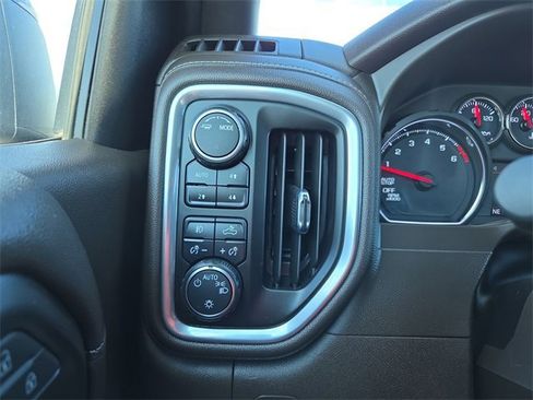 Used 2021 Chevrolet Silverado 1500 RST image 25