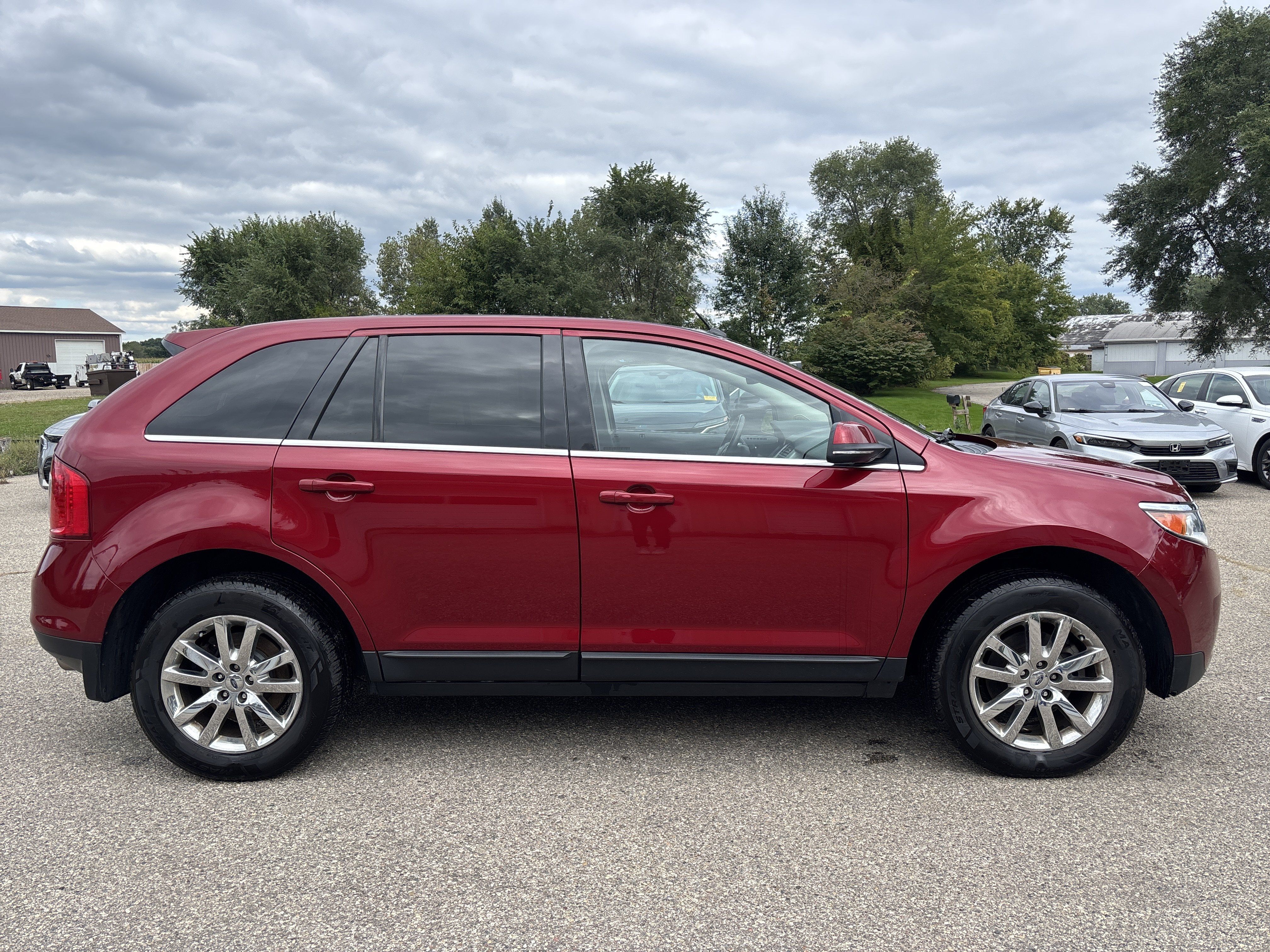 Used 2013 Ford Edge Limited w/ Canadian Touring Pkg AWD/4WD image 2