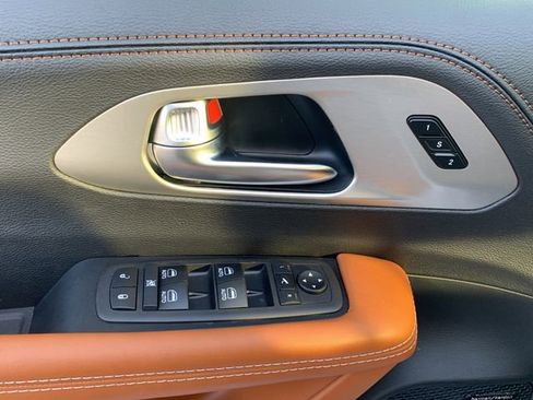 New 2026 Chrysler Pacifica Pinnacle image 31