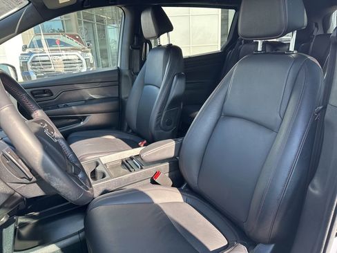 Used 2024 Honda Odyssey Sport image 12