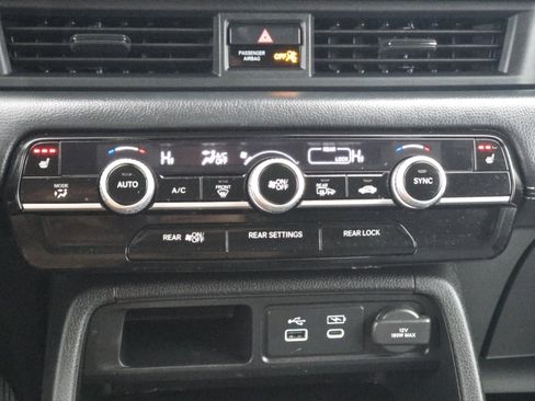 Certified 2025 Honda Pilot EX-L image 32