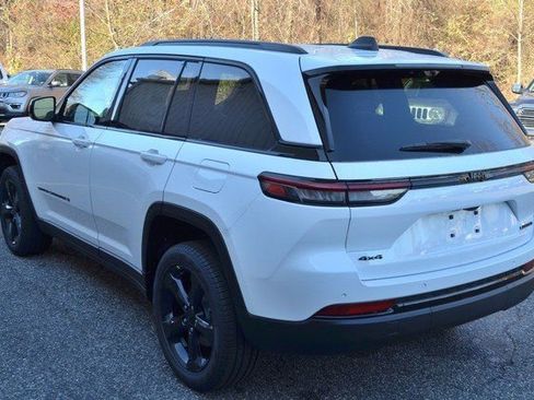 New 2025 Jeep Grand Cherokee Limited w/ Luxury Tech Group II image 6