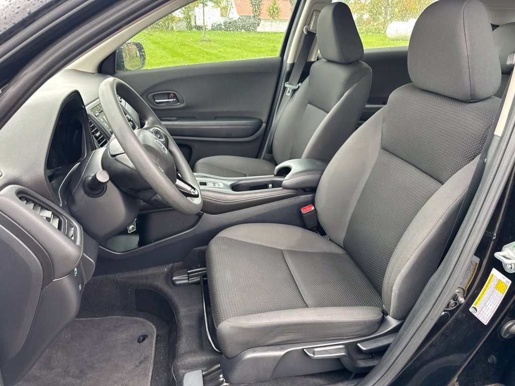 Used 2022 Honda HR-V LX image 14
