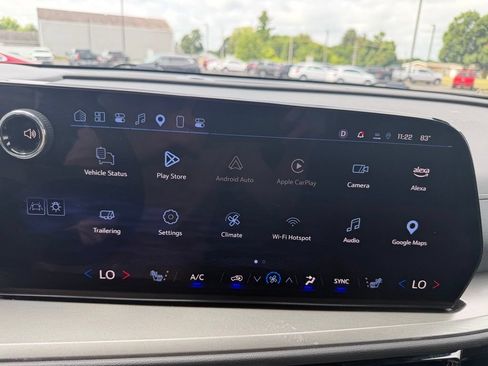Certified 2025 Chevrolet Traverse LT FWD image 21
