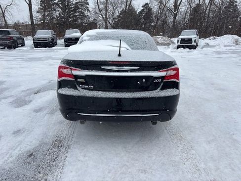 Used 2014 Chrysler 200 Touring image 6