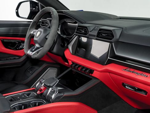 Used 2025 Lamborghini Urus S AWD/4WD image 39