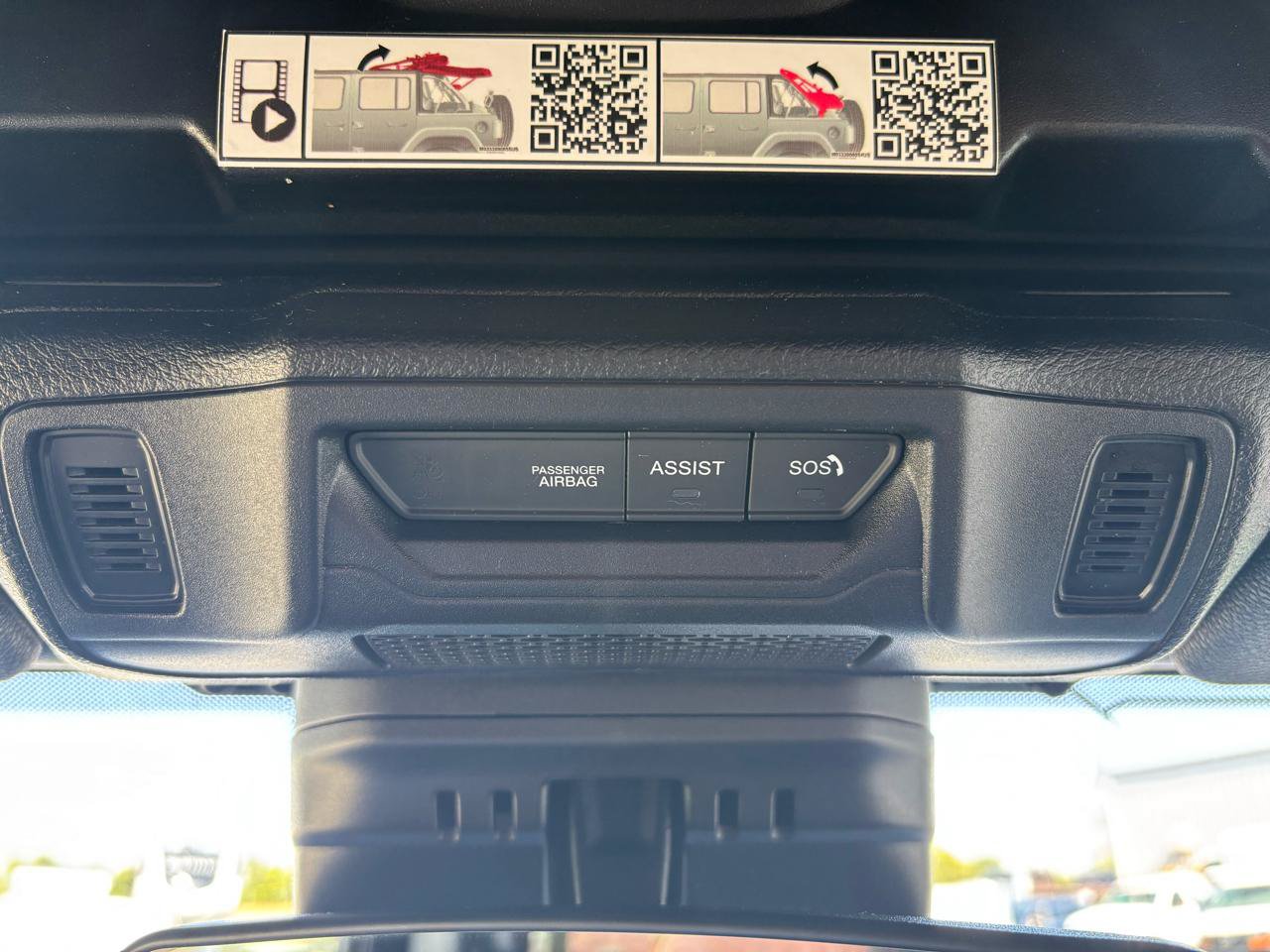 Used 2024 Jeep Wrangler Unlimited AWD/4WD image 30