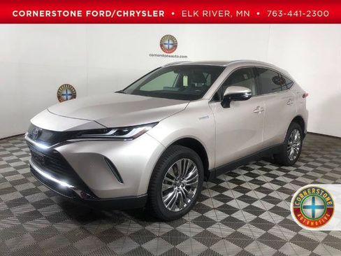 Used 2021 Toyota Venza XLE w/ Softex Package AWD/4WD image 1