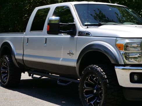 Used 2016 Ford F250 Lariat w/ Chrome Package AWD/4WD image 33