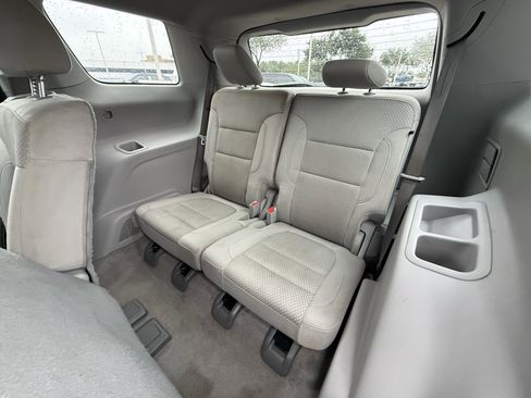 Used 2020 GMC Acadia SLE image 30