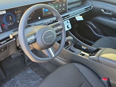 New 2026 Hyundai Tucson SEL FWD image 16