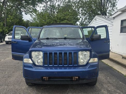 Used 2010 Jeep Liberty 4WD Sport image 1