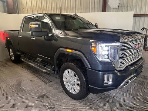 Used 2022 GMC Sierra 3500 Denali w/ Denali Ultimate Package AWD/4WD image 4