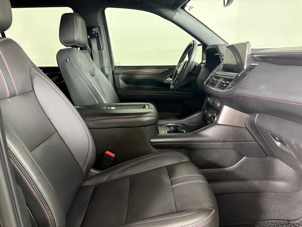 Used 2022 Chevrolet Tahoe RST w/ Luxury Package RWD image 14
