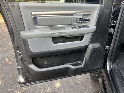 Used 2018 RAM 2500 SLT image 14