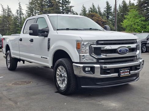 Used 2021 Ford F350 XLT w/ XLT Value Package AWD/4WD image 7