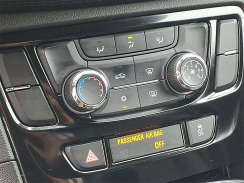 Used 2022 Buick Encore Preferred w/ Safety Package image 16