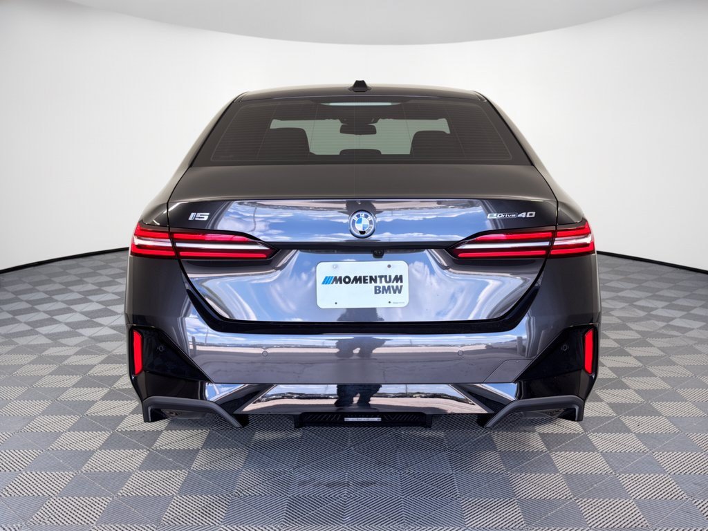 Used 2024 BMW i5 eDrive40i w/ M Sport Package RWD image 11