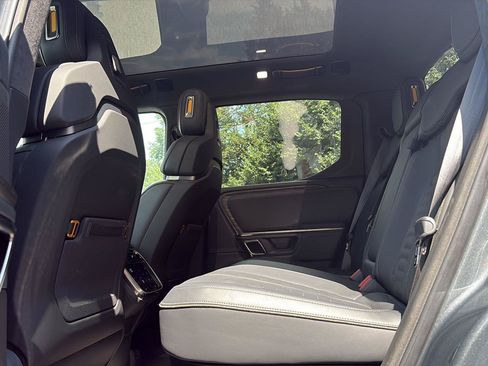 Used 2022 Rivian R1T Adventure AWD/4WD image 19