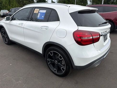 Used 2019 Mercedes-Benz GLA 250 4MATIC image 3