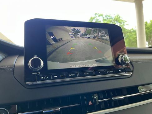 Used 2024 Mitsubishi Outlander ES image 8