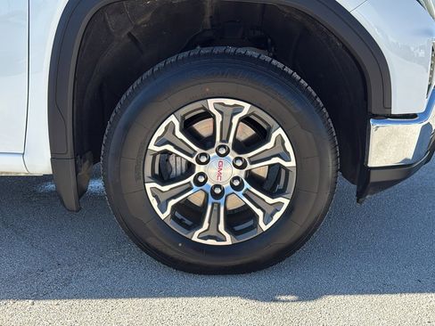 Used 2025 GMC Sierra 1500 SLT image 28