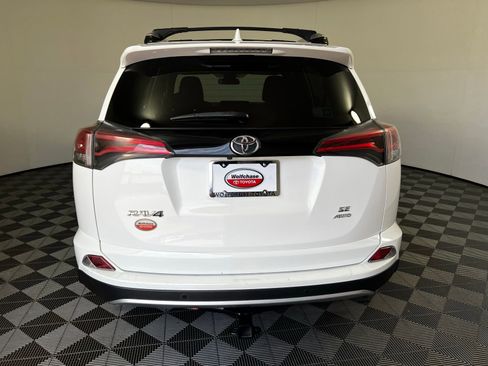 Used 2016 Toyota RAV4 SE w/ Advanced Technology Package AWD/4WD image 6