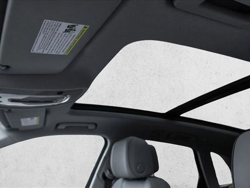 Used 2025 Audi Q5 e Premium Plus w/ Premium Plus Package image 11