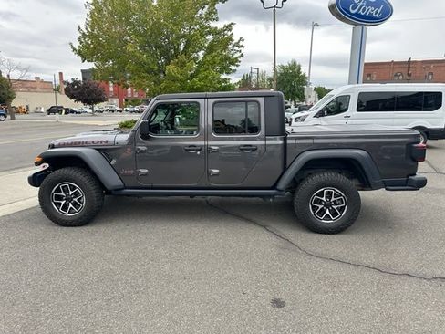 Used 2024 Jeep Gladiator Rubicon w/ Safety Group AWD/4WD image 6