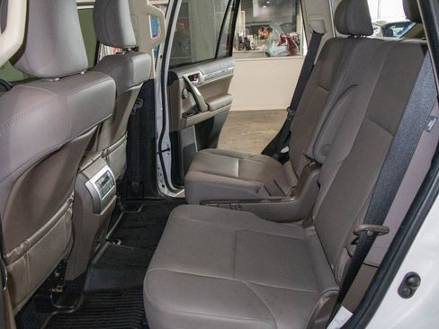 Used 2023 Lexus GX 460 Premium AWD/4WD image 15