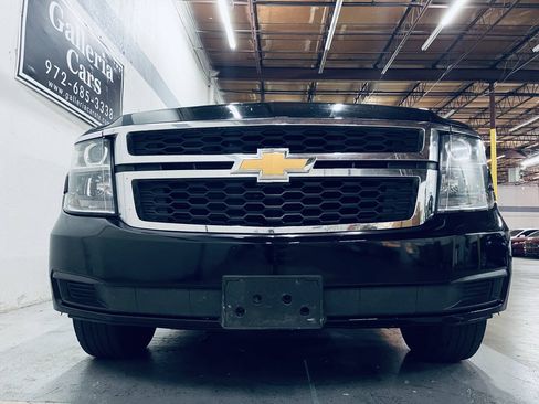 Used 2018 Chevrolet Suburban LT AWD/4WD image 12