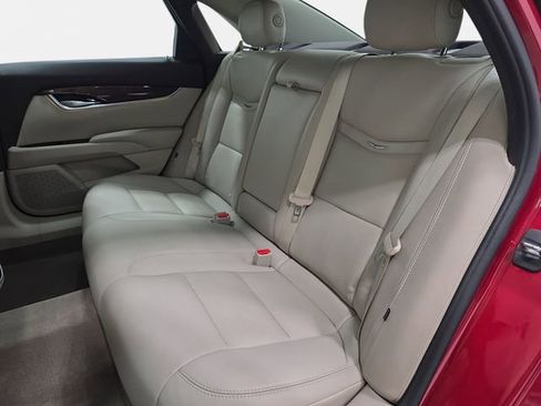 Used 2013 Cadillac XTS Luxury image 13