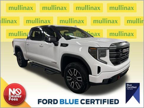 Used 2023 GMC Sierra 1500 AT4 w/ AT4 Premium Package image 1