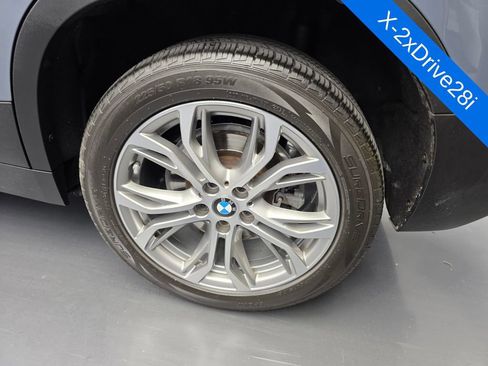 Used 2022 BMW X2 xDrive28i w/ Convenience Package AWD/4WD image 17