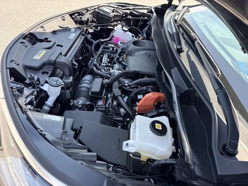 Used 2025 Toyota Sienna Limited AWD/4WD image 49