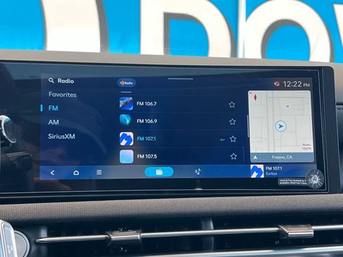 New 2025 Hyundai Tucson Limited image 17