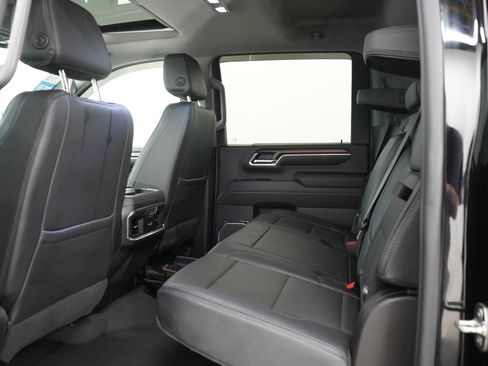 Used 2024 GMC Sierra 3500 Denali w/ Denali Reserve Package AWD/4WD image 21